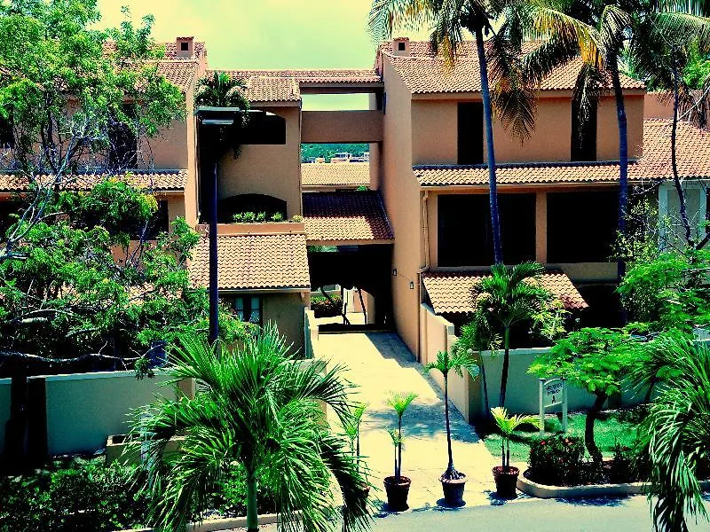 Park Royal Homestay Club Cala Puerto Rico Умакао